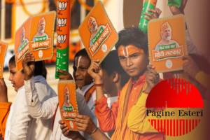 Evento elettorale nella città di Ayodhya. Bambini sostenitori di Narendra Modi, INDIA 2024. Foto di Claudio Avella