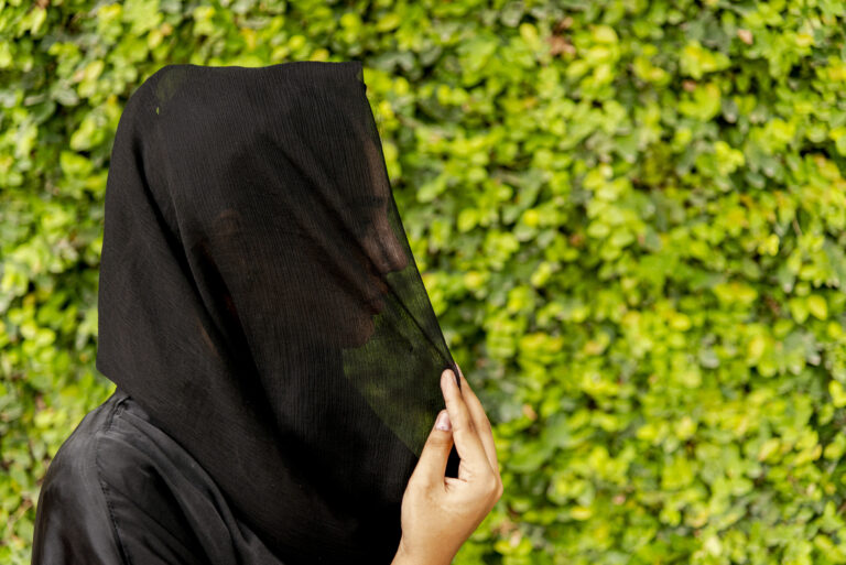 Esin rifugiata in Pakistan.