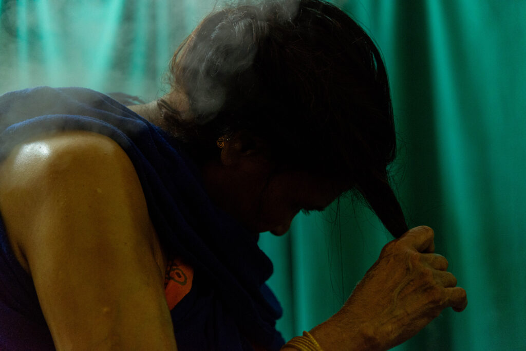 Sambhavna Trsut Clinic Panchakarma treatment. Ph. Credit: Claudio Avella