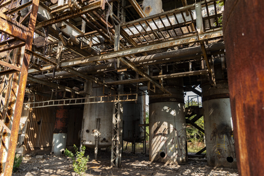 Bhopal Union Carbide chemical plant rubbles. Ph. Credit: Claudio Avella