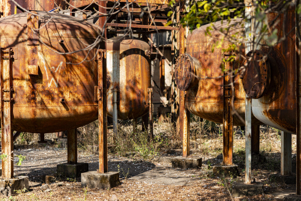 Bhopal Union Carbide chemical plant rubbles. Ph. Credit: Claudio Avella